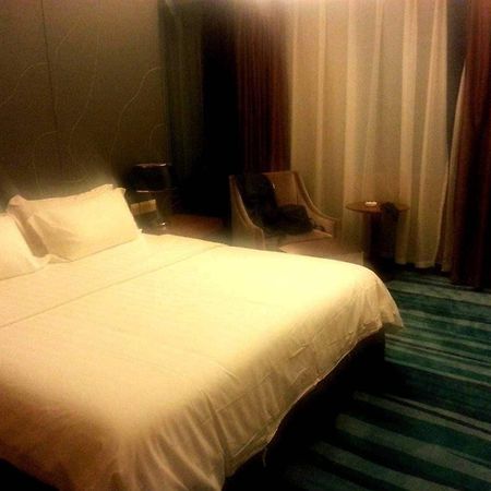 Metropolo Shijiazhuang Yuhua Hotell Exteriör bild