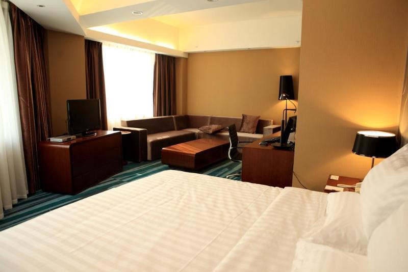 Metropolo Shijiazhuang Yuhua Hotell Exteriör bild