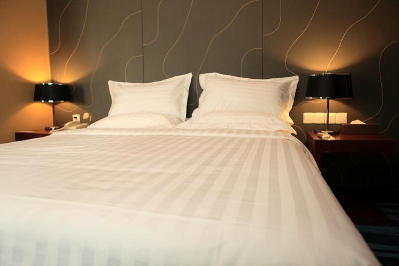 Metropolo Shijiazhuang Yuhua Hotell Exteriör bild